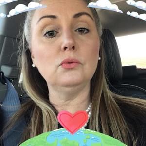 Meet your Posher, Debbie